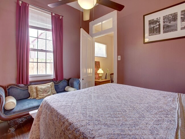 Building Photo - 617 Lyons St