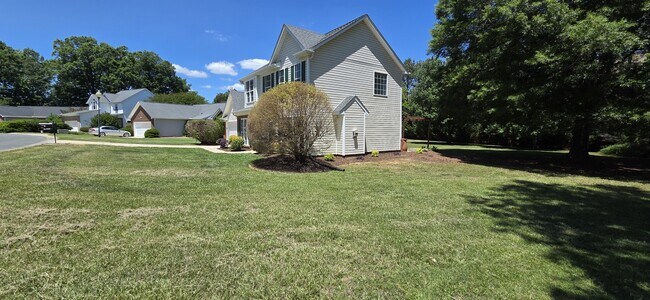 Building Photo - 3508 Selway Dr