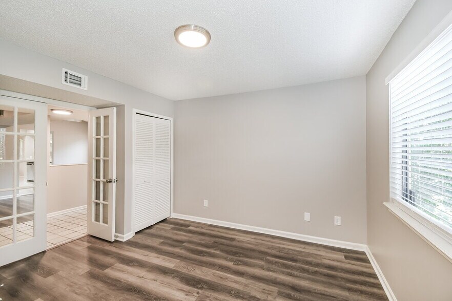 Building Photo - 11325 McNichols Ct