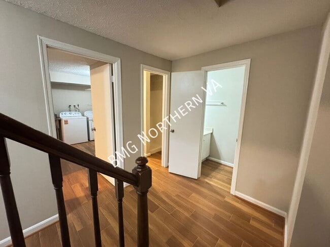 Building Photo - 9606 Scotch Haven Dr