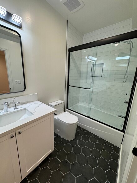 Building Photo - 3853 Inglewood Blvd