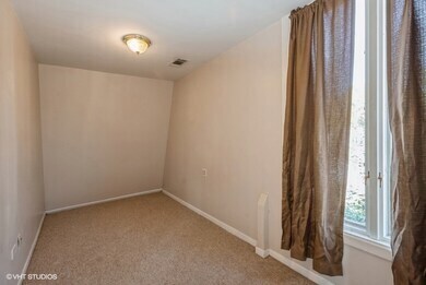 Building Photo - 5639 N Karlov Ave