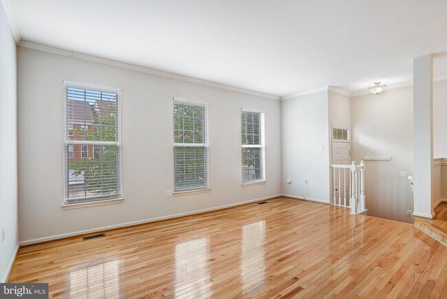Building Photo - 20913 Sandstone Square