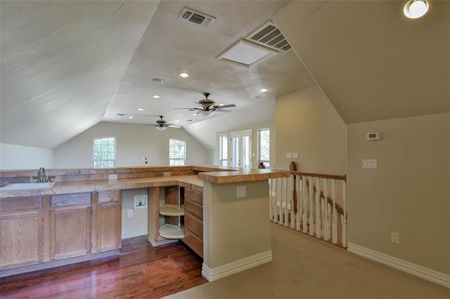 Building Photo - 4900 Rio Vista Dr