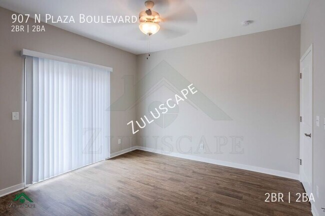 Building Photo - 907 North Plaza Drive