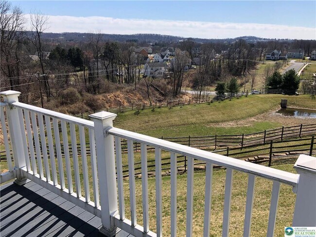Building Photo - 6137 Valley Forge Dr