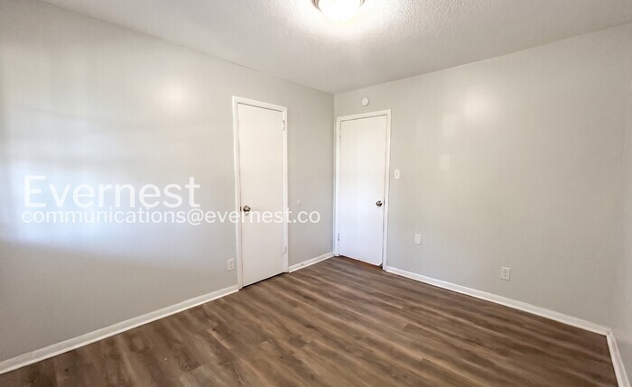 Building Photo - 404 Dabney Dr