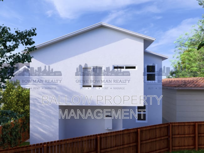 Building Photo - 6131 Pembroke Dr