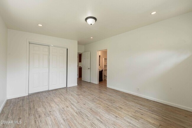 Building Photo - 641 W La Loma Ave
