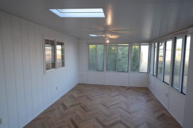 Building Photo - 1+ bed 2 bath home on a quiet cul-de-sac