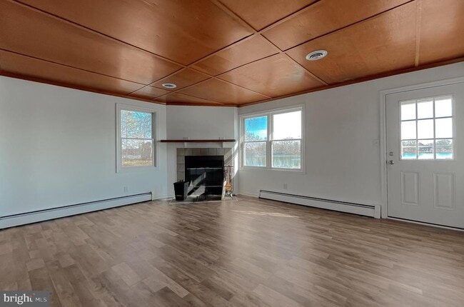 Building Photo - 37117 Moore Rd