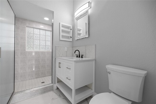 Building Photo - 1628 SE 29th Terrace