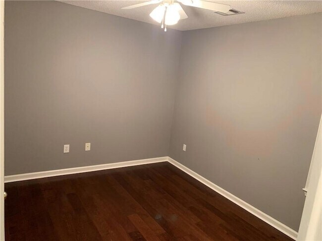 Building Photo - 1172 Rhyne Chase