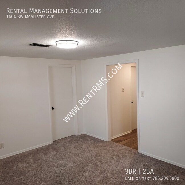 Building Photo - 1404 SW McAlister Ave
