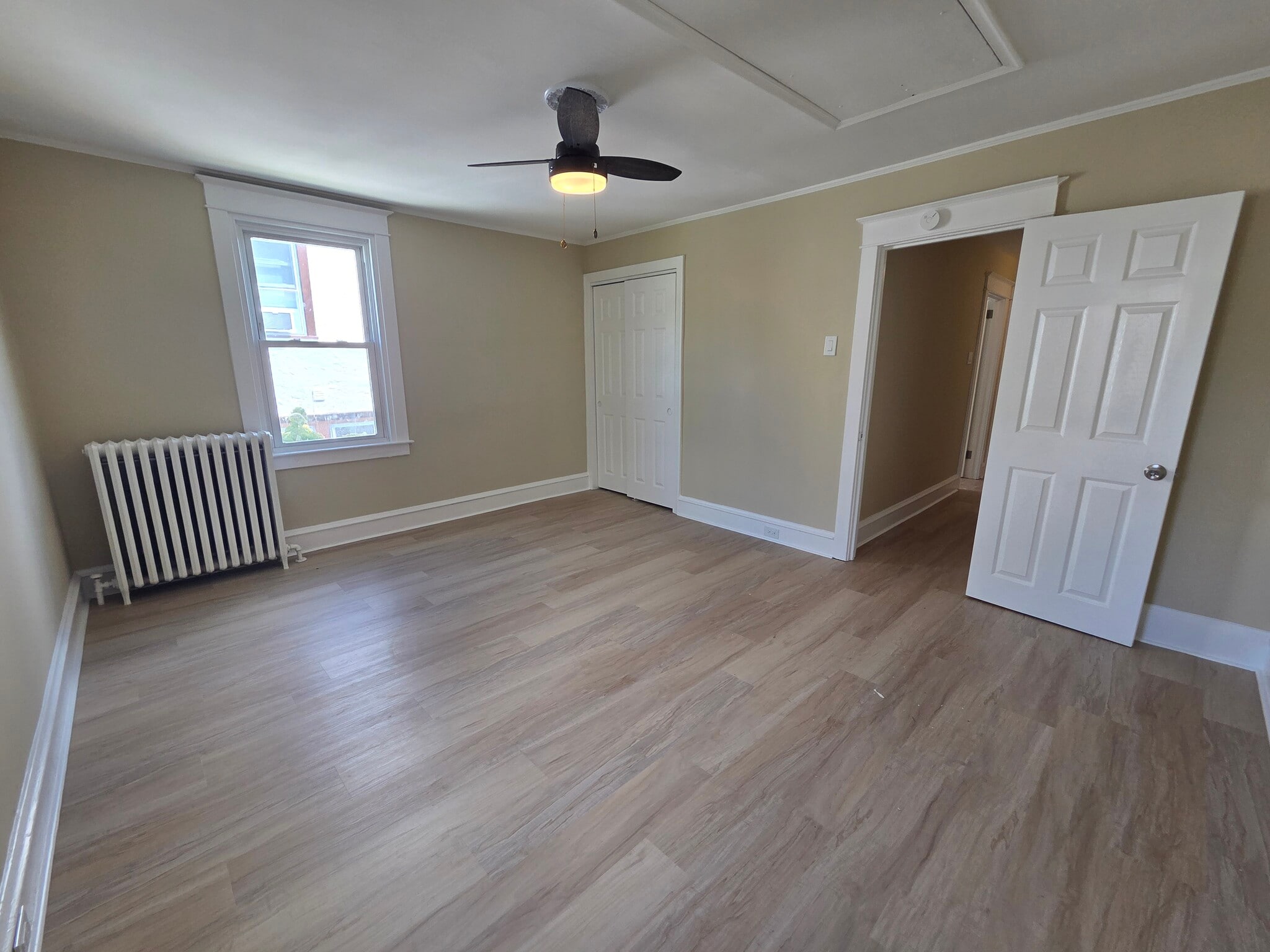 BR1 - 2450 Mansfield Ave