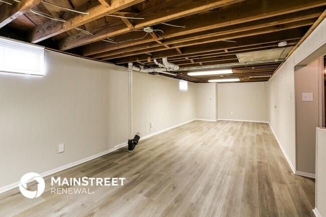 Building Photo - 737 S Ogden Ave