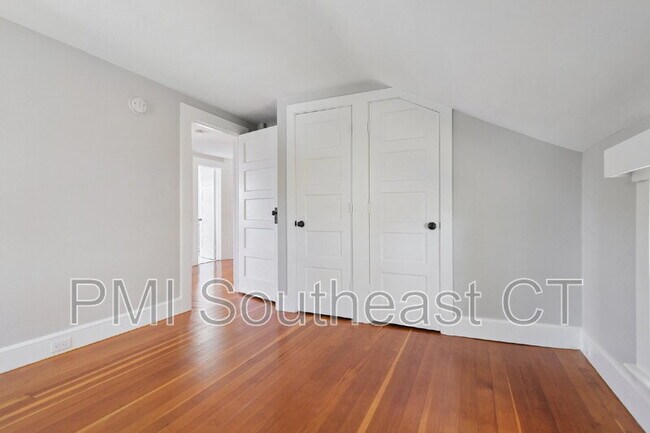 Building Photo - 9 Haigh Ave