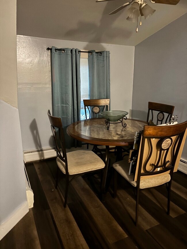 Building Photo - 285 Main St