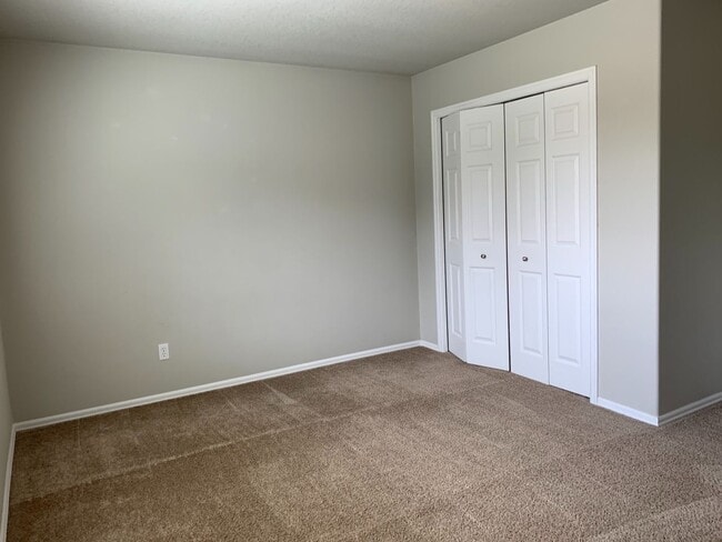 Building Photo - 4 Bedroom House ~ South Corvallis