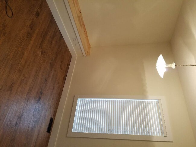 Building Photo - 803 S Rogers St