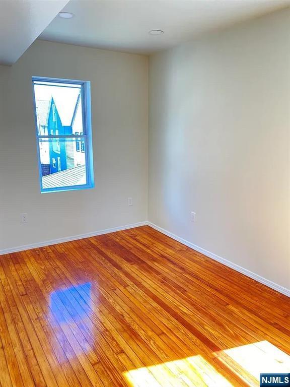 Building Photo - 1008 74th St