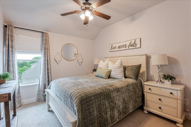 Building Photo - 560 Inwood St