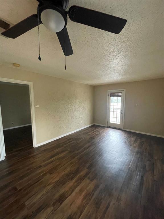 Building Photo - 516 S Park Dr