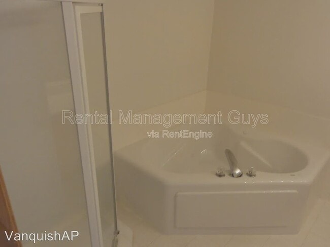 Building Photo - 1887 Wildflower Ct