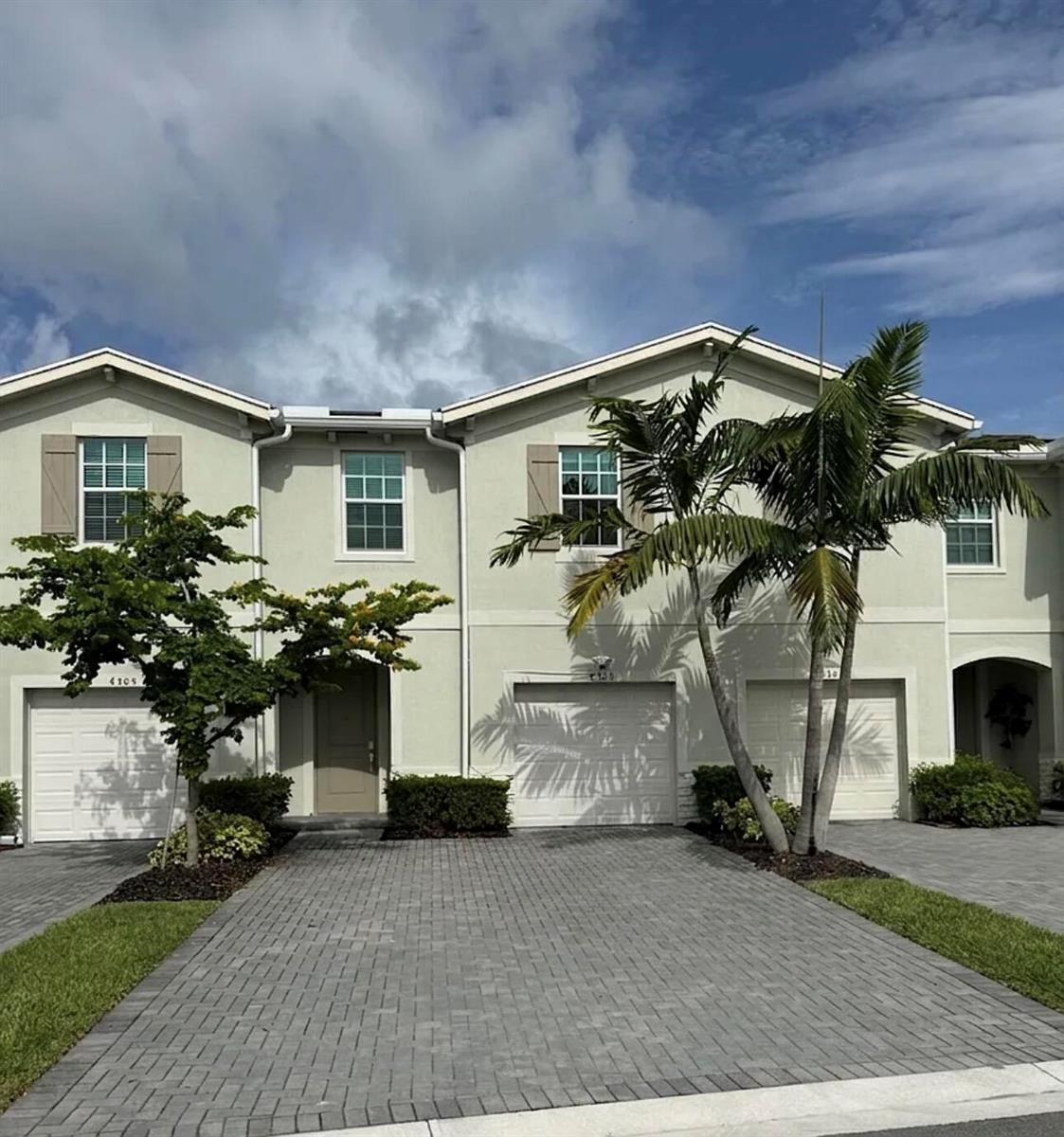 Building Photo - 4303 Hammock Grove Dr