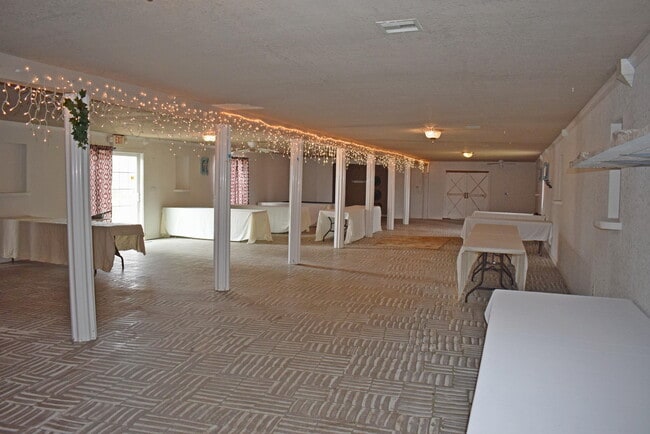 Building Photo - 6271 W Cedar Meadows Ln