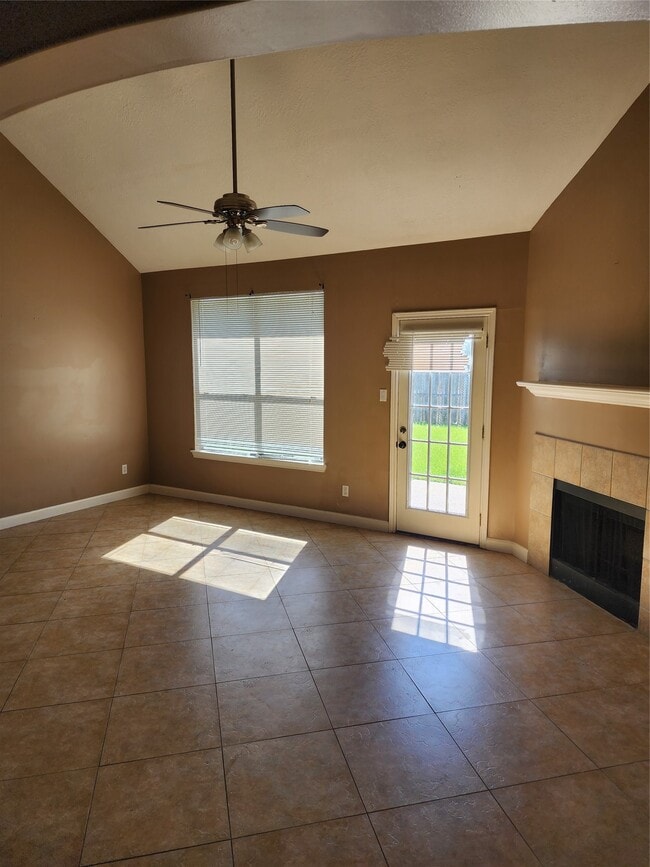 Building Photo - 18407 Brenwood Manor Dr