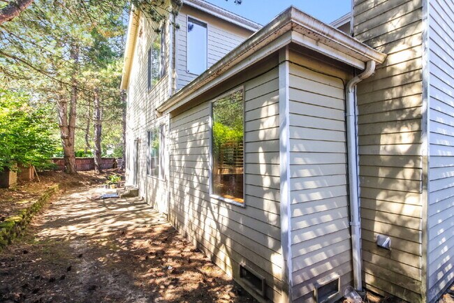 Building Photo - 25719 SE 37th St