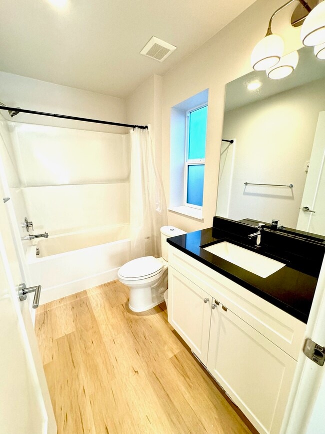 Building Photo - 18322 1st Ave NE