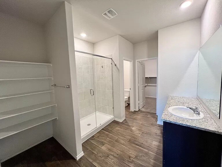 Building Photo - 4430 Lake Ritter St