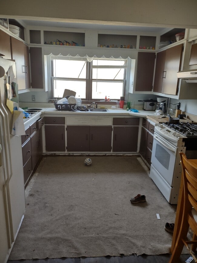 Building Photo - W306S4879 WI-83