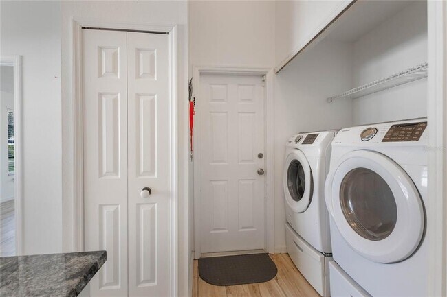 Building Photo - 615 Juniper Way