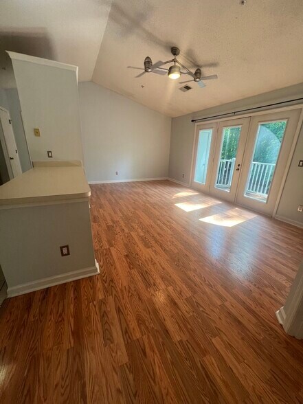 Building Photo - 5934 W Friendly Ave