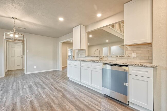 Building Photo - 3615 Highfalls Dr