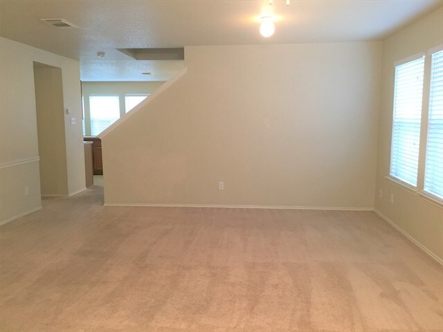 Building Photo - 10423 Manor Crk