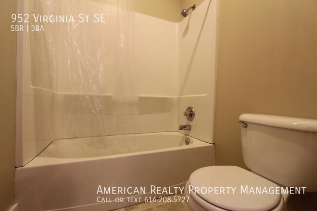 Building Photo - 952 Virginia St SE