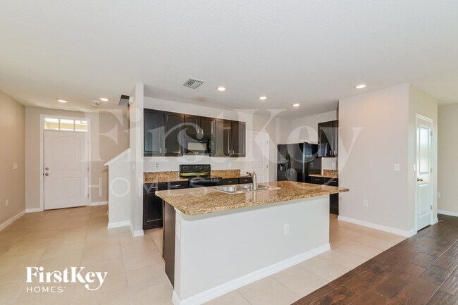 Building Photo - 5227 San Palermo Dr