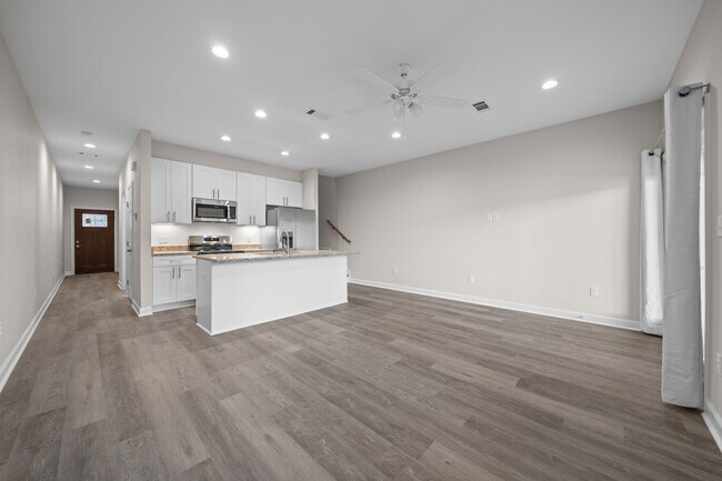 Building Photo - 167 Pebble Beach Pl