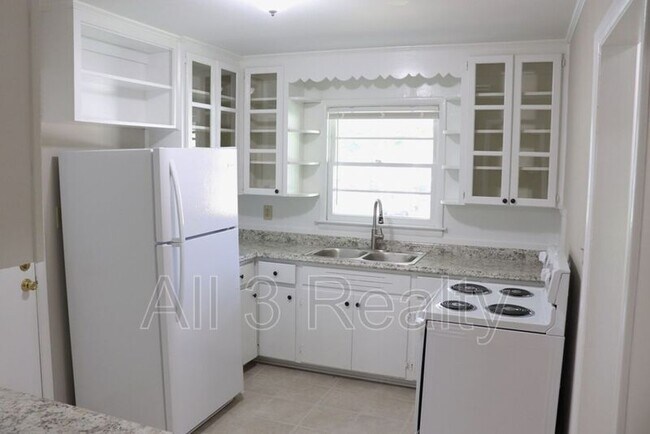 Building Photo - 939 Green Ridge Ct