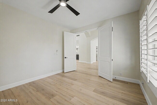 Building Photo - 3740 E Tonto Ct