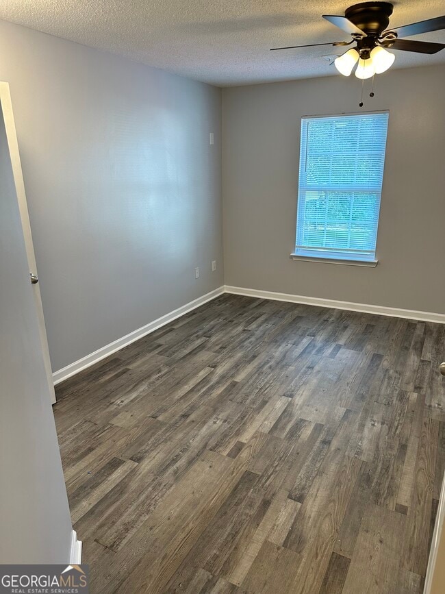 Building Photo - 139 Shenandoah Dr