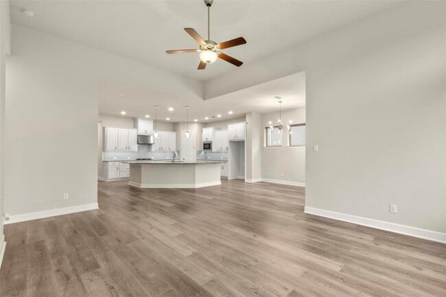 Building Photo - 1725 Rolling Heights Ln