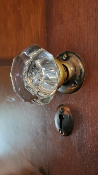 Building Photo - 5537 Holly Hills Ave