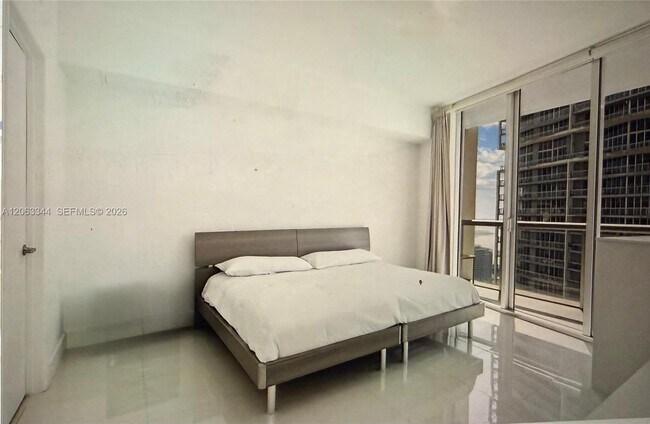 Building Photo - 475 Brickell Ave