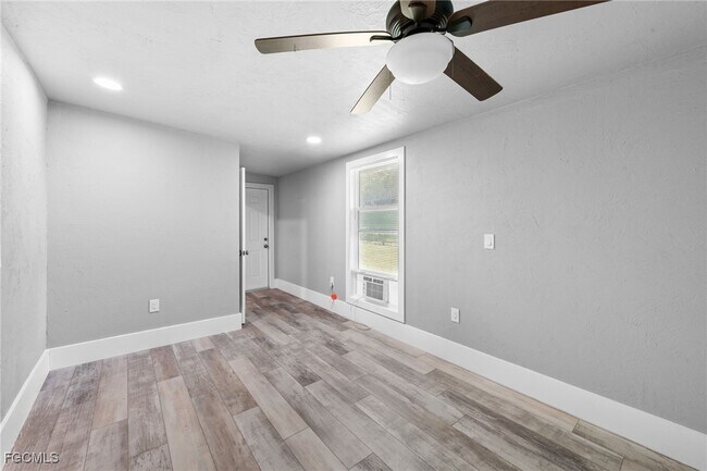 Building Photo - 2981 Ribbon Ct