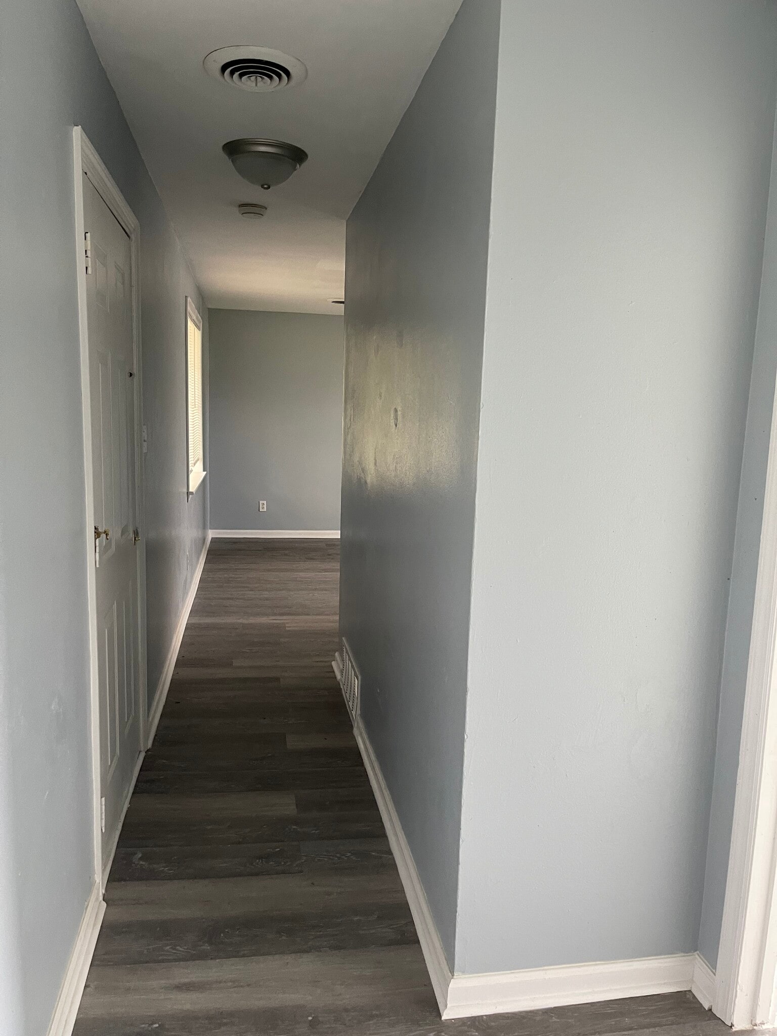 Building Photo - 35 N Idlewild St